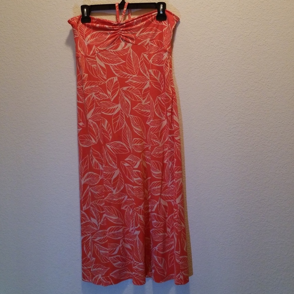 Strapless dress w/ neck tie